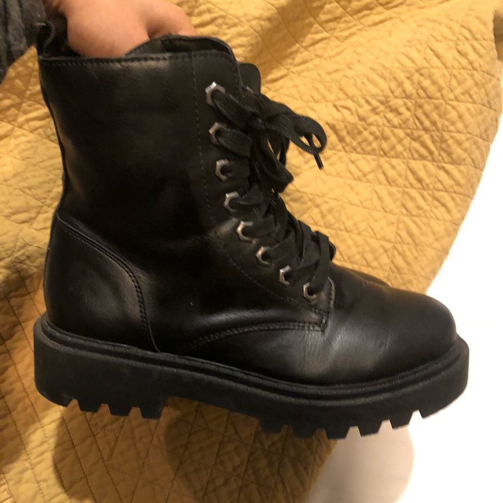 Combat/Chunky boots